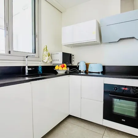 Apartment 2 Ch, Climatise, Parking, Localisation Premium